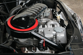 Audi (1965) - längs eingebauter Reihen-Vierzylinder