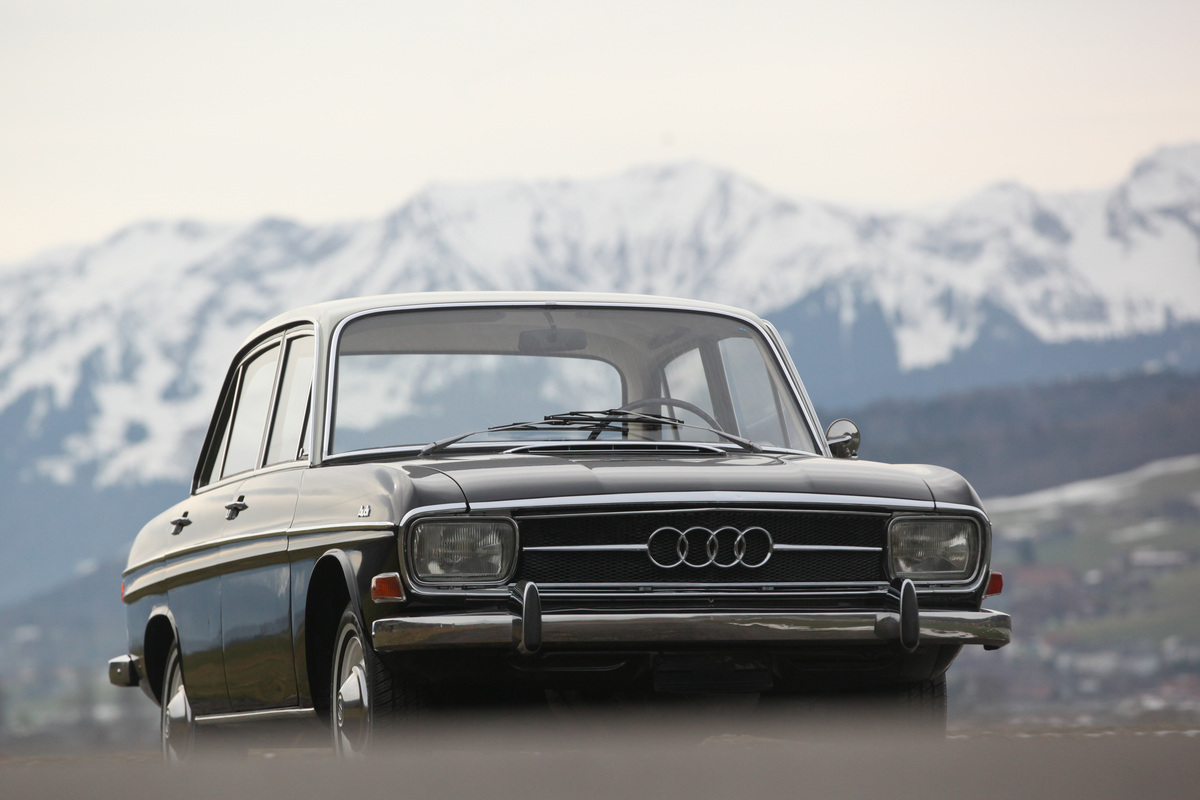 Audi (1965) - mit gut verteiltem Chrom-Schmuck