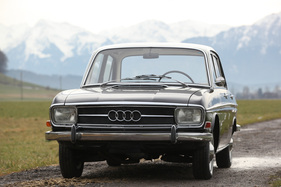 Audi (1965) - nahm die Formgebung des folgenden Audi 100 vorweg