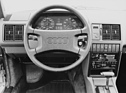 Audi 200 (1984) - Cockpit der Automatikversion (1984)