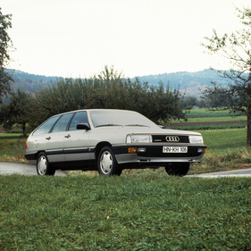 Audi 200 Avant (1982) - mit dem schrägen Kombiheck