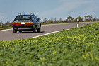 Audi 200 Avant Quattro (1986) – erst wenn diese Strasse eingeschneit ist, kann der Allradantrieb seine Vorteile voll ausspielen