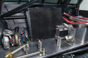 Audi 200 Turbo Quattro Nardò (1988) - Ersatzteillager statt Rücksitzbank (1988)