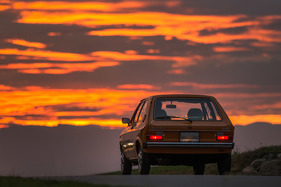 Audi 50 GLS (1977) - Fahrt durch die Dämmerung