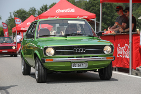 Audi 50 der Siebzigerjahre in einer authentischen Farbe - Youngtimer Stockental 2025 Audi 50 der Siebzigerjahre in einer authentischen Farbe - Youngtimer Stockental 2025
