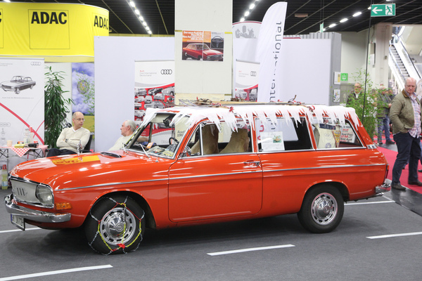 Audi 60 Variant (1972) - für den Winter gerüstet (Retro Classics Cologne 2017)
