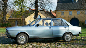 Audi 80 (1975) - in hellblau