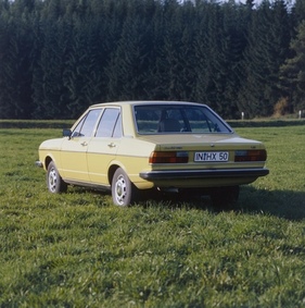 Audi 80 (1977) - nach dem Facelift mit grösseren Heckleuchten