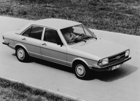 Audi 80 (1977) - so schön kann ein technisch perfektes Auto sein (Audi-Originalton)