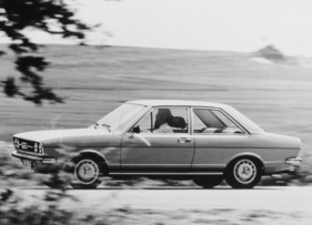 Audi 80 GT (1973) – mit schwarzem Rallye-Streifen