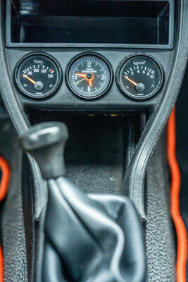 Audi 80 GTE (1975) – Zuatzinstrumente in der Mittelkonsole