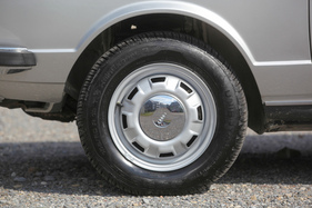 Audi 80 L (1976) - Serienausstattung waren 155 SR 13 Räder, aber 165/70 SR 13 passen natürlich auch