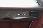 Audi 80 L (1976) - wo früher Holzimitat war, sah man nun Kunstsstoff