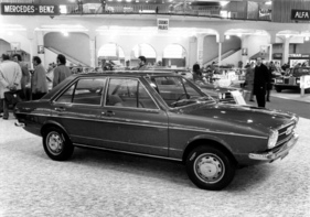 Audi 80 LS (1973) - viertürige Variante, Premiere in Genf, ab 10'920 Franken - am Genfer Automobilsalon von 1973