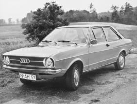 Audi 80 LS (1974) – Die Höchstgeschwindigkeit betrug 160 km/h
