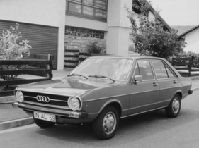 Audi 80 LS (1975) – Gute Rundumsicht durch niedrige Gürtellinie
