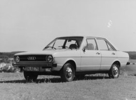 Audi 80 LS (1976) – Mit Nebelscheinwerfern