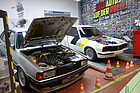 Bild: Audi 80 quattro und ein sehr schnell aussehender Opel Ascona B – im Museum in Dortmund