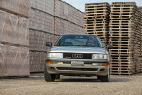 Audi 90 2.3E quattro (1988) - dank Servolenkung setzt das Kurvenfahren keine grossen Muskeln voraus