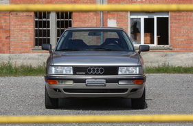Audi 90 2.3E quattro (1988) - dominierende Breitband-Scheinwerfer