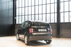 Audi A2 1.4 TDI (2001) – Der Spoiler sitzt inmitten des geknickten Heckfensters
