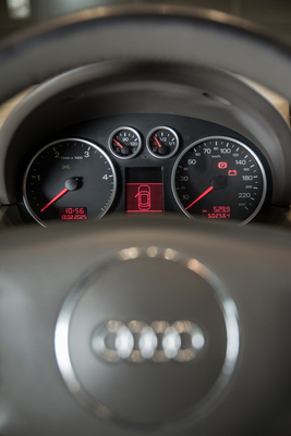 Audi A2 1.4 TDI (2001) – Der Tank fasst 34 Liter, der Zähler steht unmissverständlich auf 500'000 Kilometern