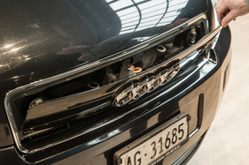 Audi A2 1.4 TDI (2001) – Die Motorhaube bleibt zu, für den kleinen Unterhalt gibt es diese Klappe