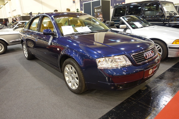 Audi A6 2.4 V6 quattro (1999) – mit knapp über 41'000 km für 17'900 Euro – Essen Motor Show 2024