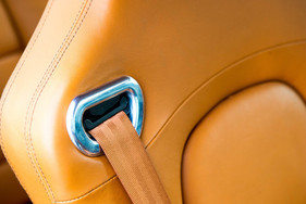 Audi A8 Coupé (1997) - integrierte Gurten