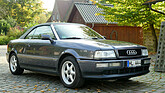Audi Cabriolet 2.6E (1996) – Die Fuge unter Scheinwerfern und Kühler trübt den optischen Eindruck ein wenig.