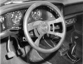 Audi Coupé Frua - Interieur des Mittelmotor-Sportcoupés mit Audi-Motor von Pietro Frua - am Genfer Automobilsalon 1974