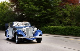 Audi Front (1936) - Hinter dem fast senkrecht stehenden Kühlergrill arbeitet ein Reihensechszylindermotor mit 55 PS
