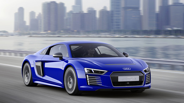 Audi R8 e-tron (2015) - mit durchsichtiger Heckscheibe