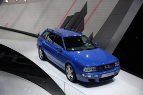 Bild Audi RS2 (1992) - in der Sonderfarbe "Nogaroblau" - am Genfer Automobilsalon 2014