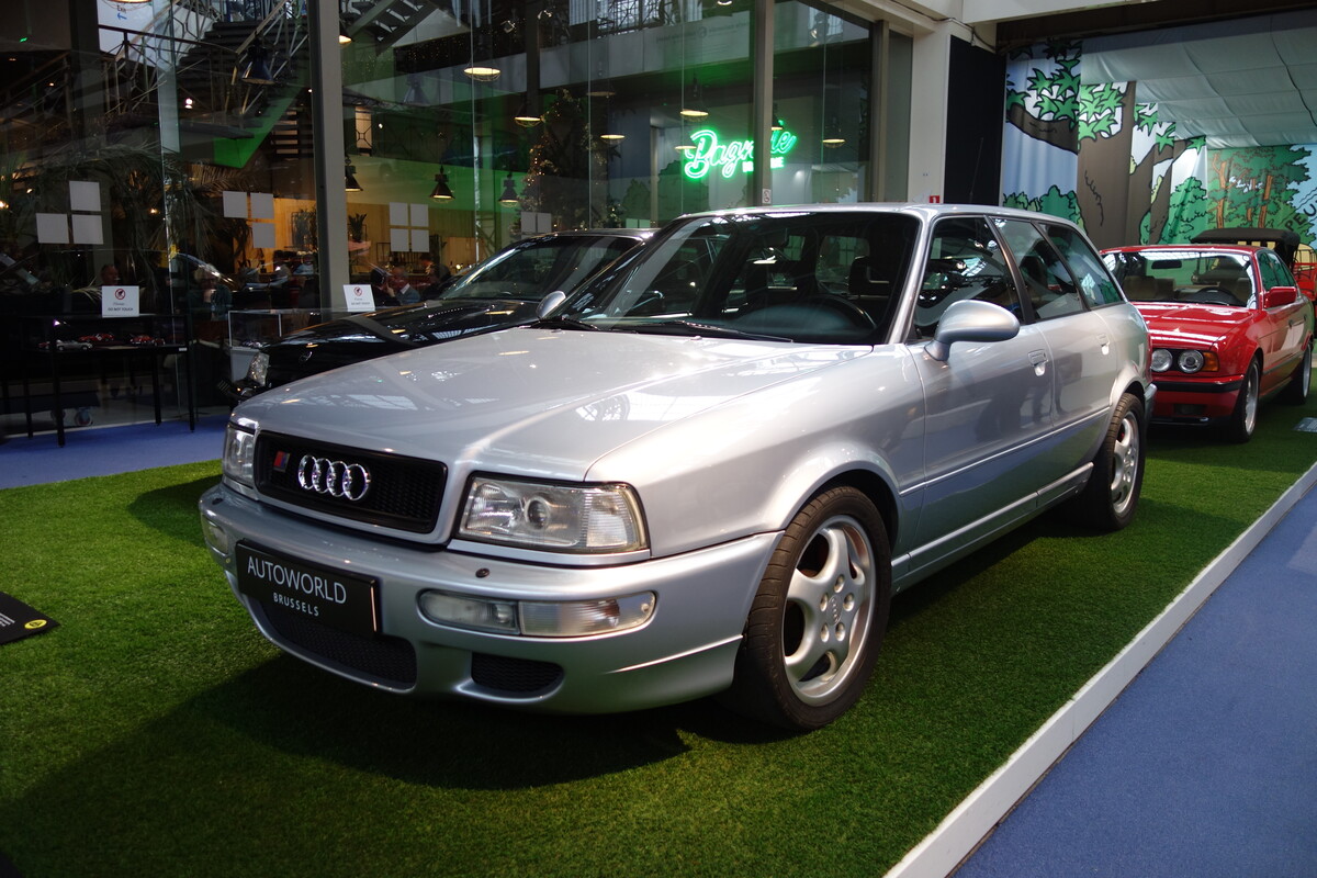 Audi RS2 aus dem Jahr 1995 - Sonderschau Supercars 2 in der Autoworld Brüssel 2022/2023