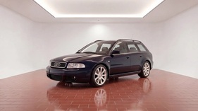 Audi RS4 Avant Quattro (2001) - angeboten in der Classic- & Youngtimer-Cars Auktion der Emil Frey Classics AG im Oktober 2026 Audi RS4 Avant Quattro (2001) - angeboten in der Classic- & Youngtimer-Cars Auktion der Emil Frey Classics AG im Oktober 2026