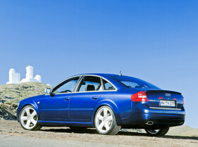 Audi RS6 (2002) – mit Biturbo-V8 und 450 PS
