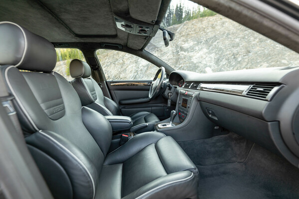 Audi RS6 Avant (2002) – Recaro-Sportsitze mit RS-Prägung
