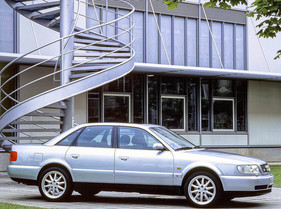 Audi S6 (1994) - unmerklich modifiziert ging der Audi S6 mit Allrad und Turbomotor ab 1994 an den Star