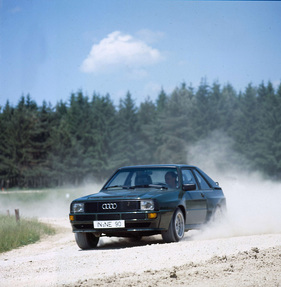 Audi Sport quattro (1983) - Hans Joachim Stuck am Lenkrad eines der seltenen grünen Sport-quattros