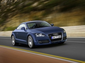 Audi TT Coupé, second generation in blue (2006)