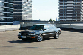 Audi V8 3.6 Lang-Limousine (1990) – Repräsentations-Limousine mit verlängertem Radstand