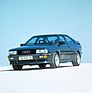 Bild: Audi quattro (1985) - die schräg gestellten Frontscheinwerfer kennzeichnen quattros ab Montagejahr 1985
