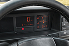 Audi quattro 20V RHD (1989) – Digitale Instrumente gab es ab 1983 in grün, ab 1988 wurden sie orange