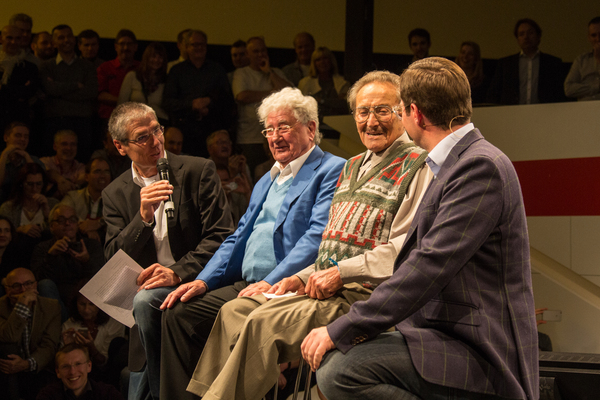 Auf der Bühne Hans Herrmann und Egon Alber - Porsche Sound Nacht 2015