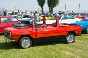 Auf der technischen Basis des Fiat 127 basiert der Moretti Midimaxi von 1972. Auf der technischen Basis des Fiat 127 basiert der Moretti Midimaxi von 1972.