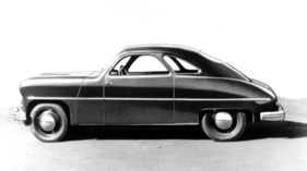 Auf diesem Foto ist die oft diskutierte verbeulte Karosserie, welche dem Auto den Begiff "barbarisch" bescherte, nicht zu erkennen. Im Gegenteil: Sie wirkt sehr formschön und ohne Ungenauigkeiten. Auf diesem Foto ist die oft diskutierte verbeulte Karosserie, welche dem Auto den Begiff "barbarisch" bescherte, nicht zu erkennen. Im Gegenteil: Sie wirkt sehr formschön und ohne Ungenauigkeiten.