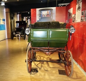 Aufbau der Sonderausstellung "Unter Strom" in der PS.Halle Aufbau der Sonderausstellung "Unter Strom" in der PS.Halle