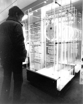 Aufwändig gestalteter Informationsstand für den Katalysator - Genfer Automobilsalon 1985