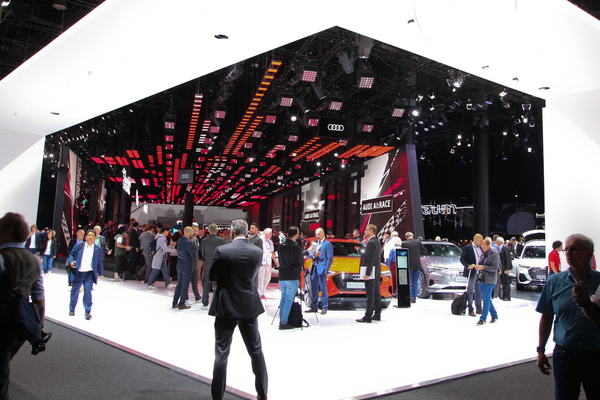 Aufwändige Ausstellungstechnik bei Audi - IAA Frankfurt 2019